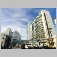Richard Meier, San Jose City Hall, photo by Daderot on Wikipedia.jpg